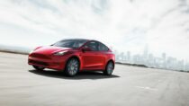 Рост прибыли Tesla благодаря рекордным поставкам автомобилей