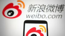 Китай: Taobao и Weibo оштрафованы за незаконный детский контент