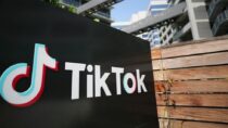 TikTok: гигант социальных сетей развернет поддержку психического здоровья пользователей