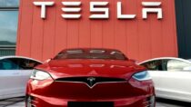 Tesla превзошла оценку в 1 триллион долларов после заказа Hertz