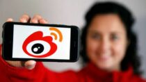 Акции китайского гиганта социальных сетей Weibo упали после дебюта в Гонконге