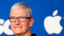 Босс Apple Тим Кук столкнулся с негативной реакцией на пакет выплат в размере 73 миллионов фунтов стерлингов