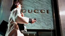 Магазины Gucci будут принимать криптовалюты в США