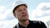 Новые заводы Tesla теряют миллиарды долларов, говорит Маск