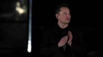 Tesla продает большую часть своих активов в биткойнах