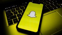 Акции Snap падают, так как спад рекламы ударил по продажам