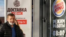 Burger King продолжает работать в россии, несмотря на обещание уйти