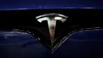 США проверяют Tesla Илона Маска на предмет систем автономного вождения